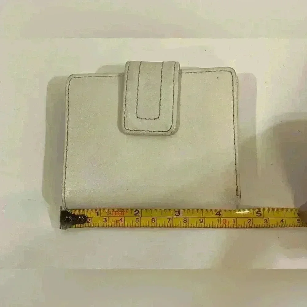 Fossil Women’s  Logan Mini Multifunction‎ Leather White Wallet